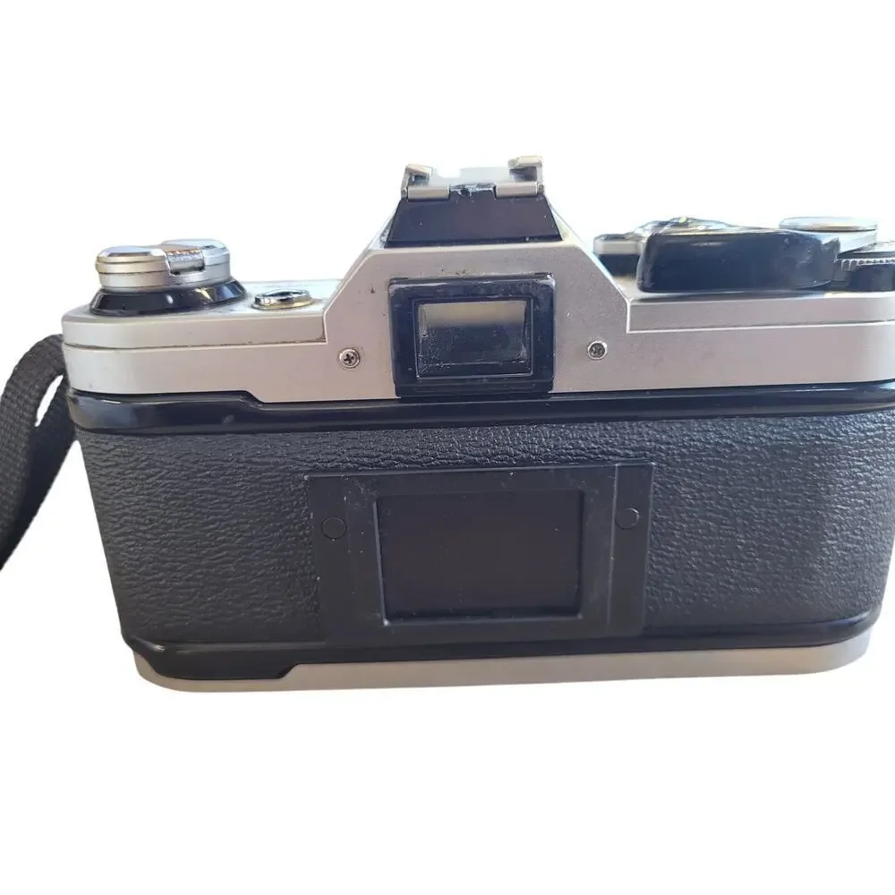 Canon Vintage AE-1 Camera SLR FD 50MM 1:8 S.C. WORKS great